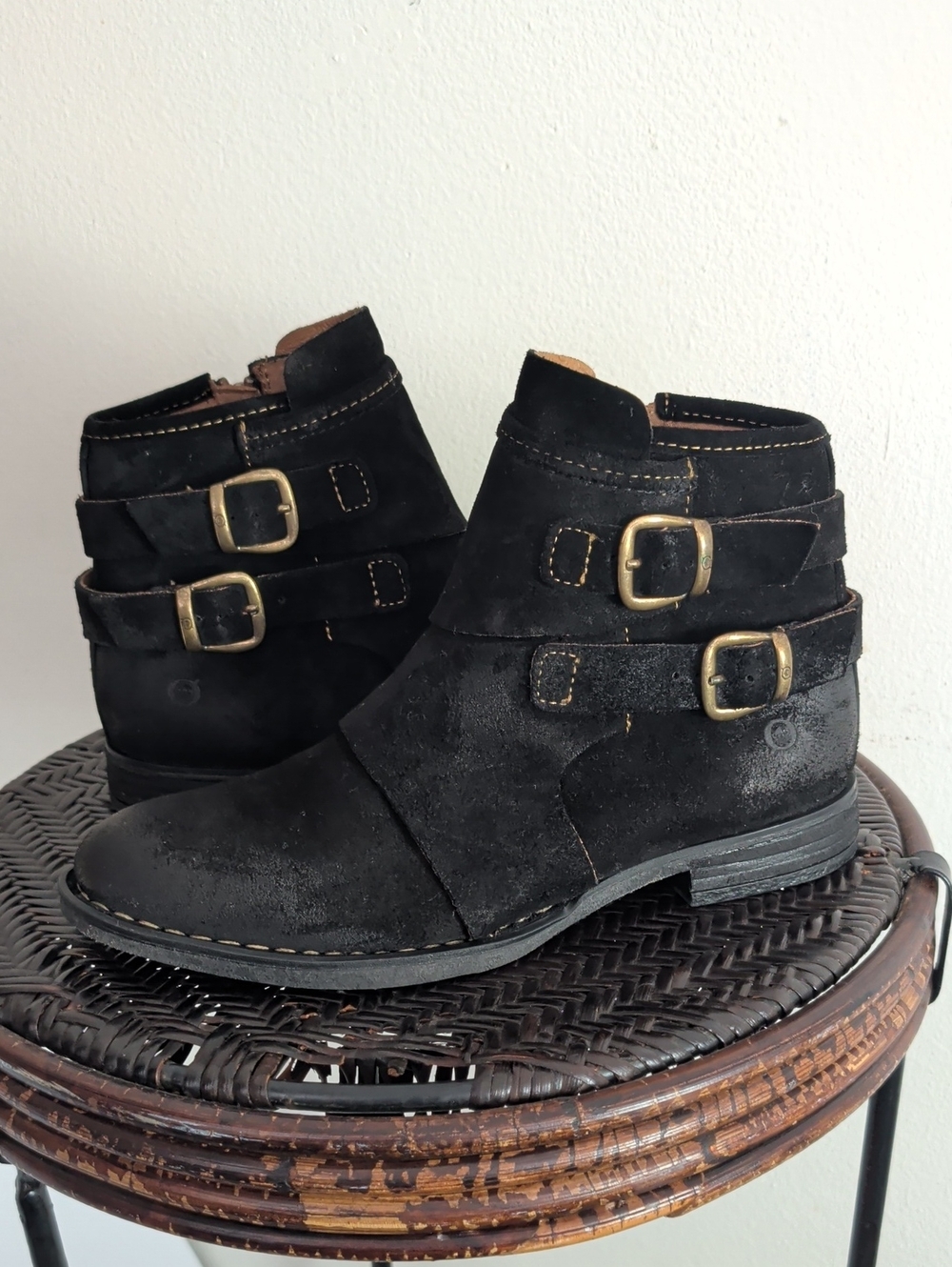 Born Moraga Womens Casual Riding Buckle Boot Booties Distressed Suede Black 8.5